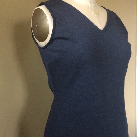 St. John Dresses & Skirts - St John gray wool sheath midi-dress.